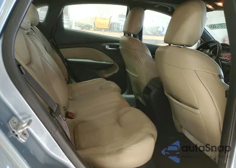 2013 Dodge Dart Limited z USA, uszkodzony, nr VIN 1C3CDFCA1DD182139